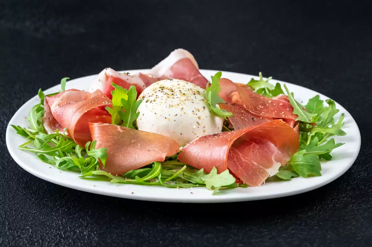 Jambon cru et burrata